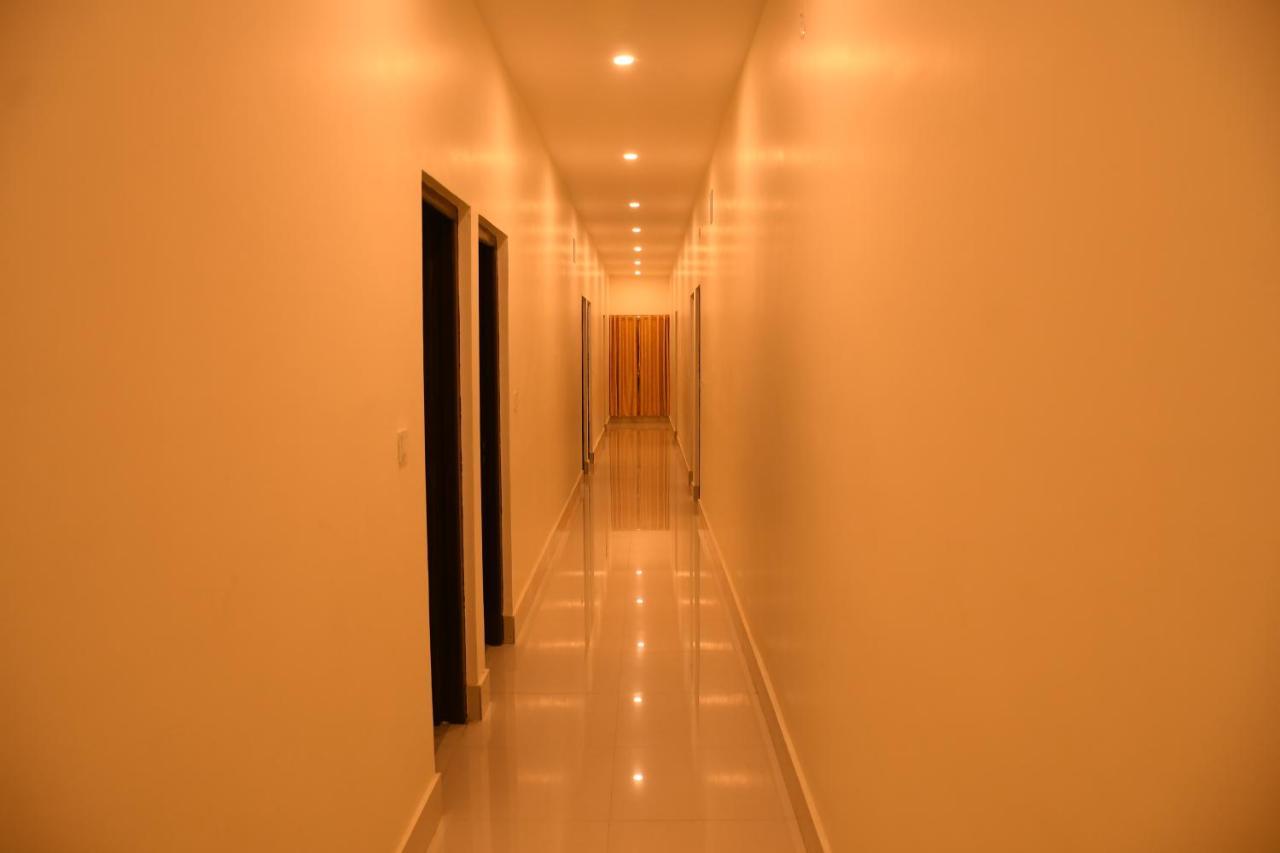 Hotel Aayes And Resort Shantiniketan Bagian luar foto