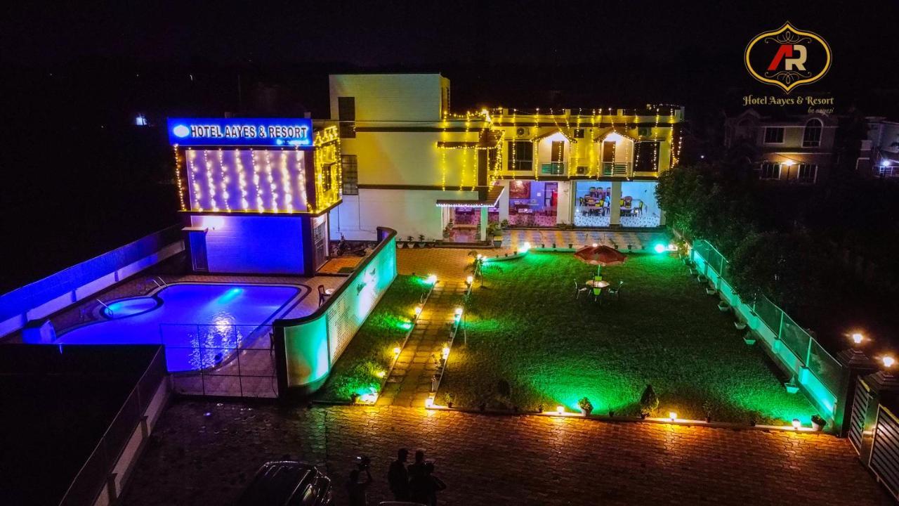 Hotel Aayes And Resort Shantiniketan Bagian luar foto