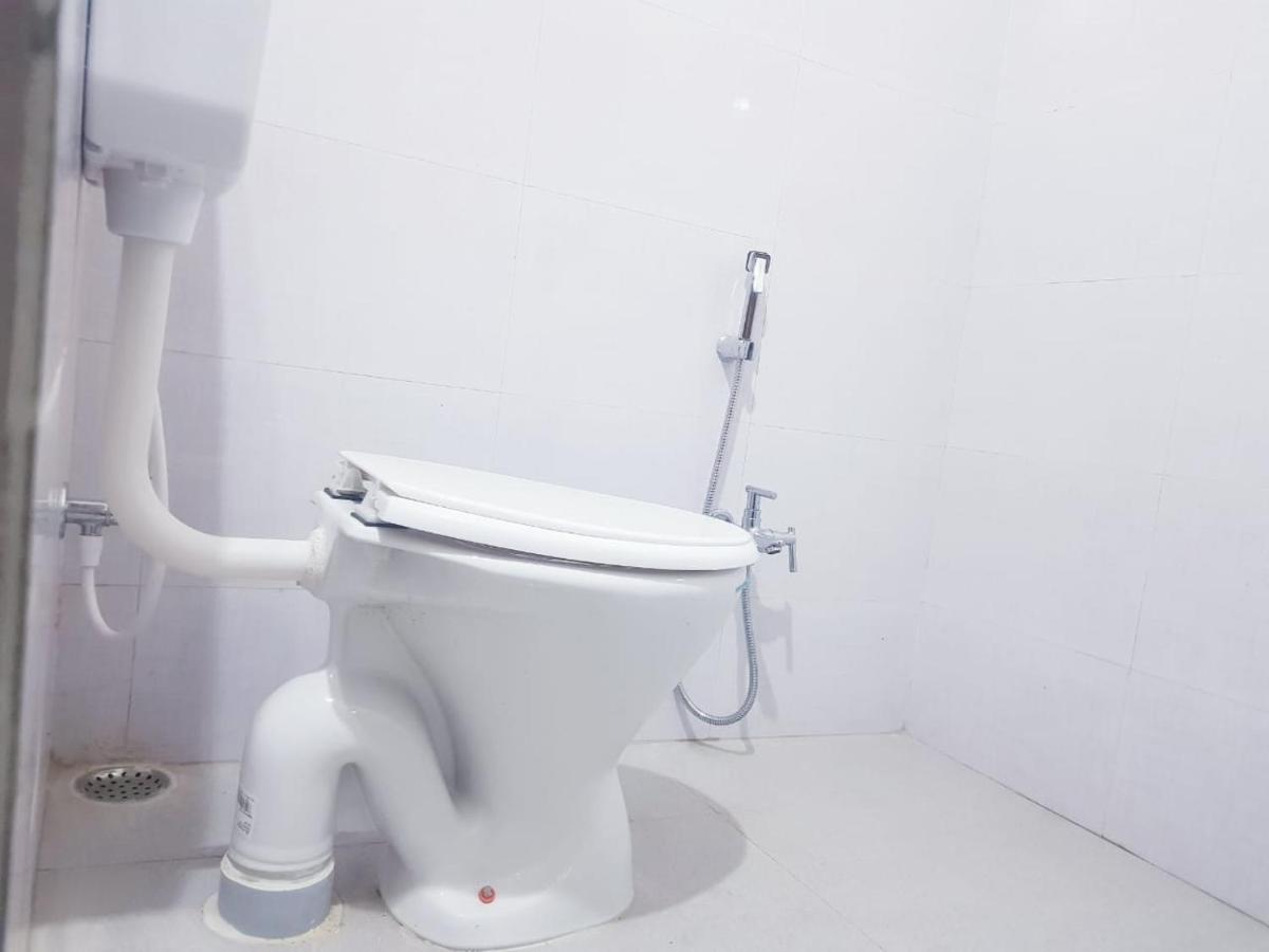 Hotel Aayes And Resort Shantiniketan Ruang foto