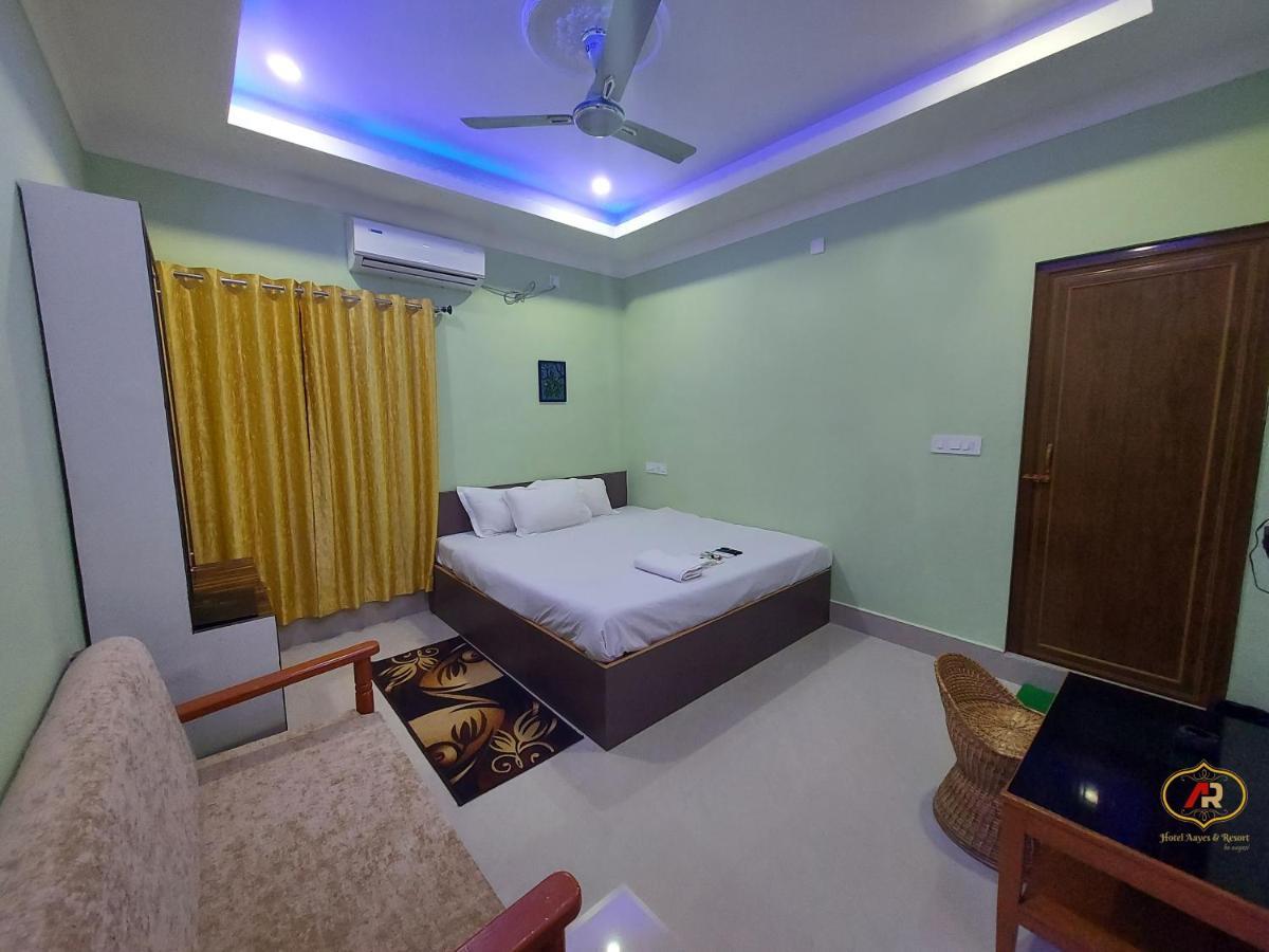 Hotel Aayes And Resort Shantiniketan Bagian luar foto
